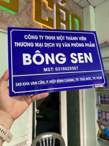 kích thước bảng tên công ty