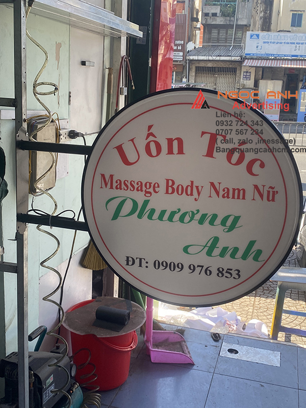 Xưởng làm hộp đèn mica tại Bình Thạnh – thiết kế hiện đại, giá rẻ