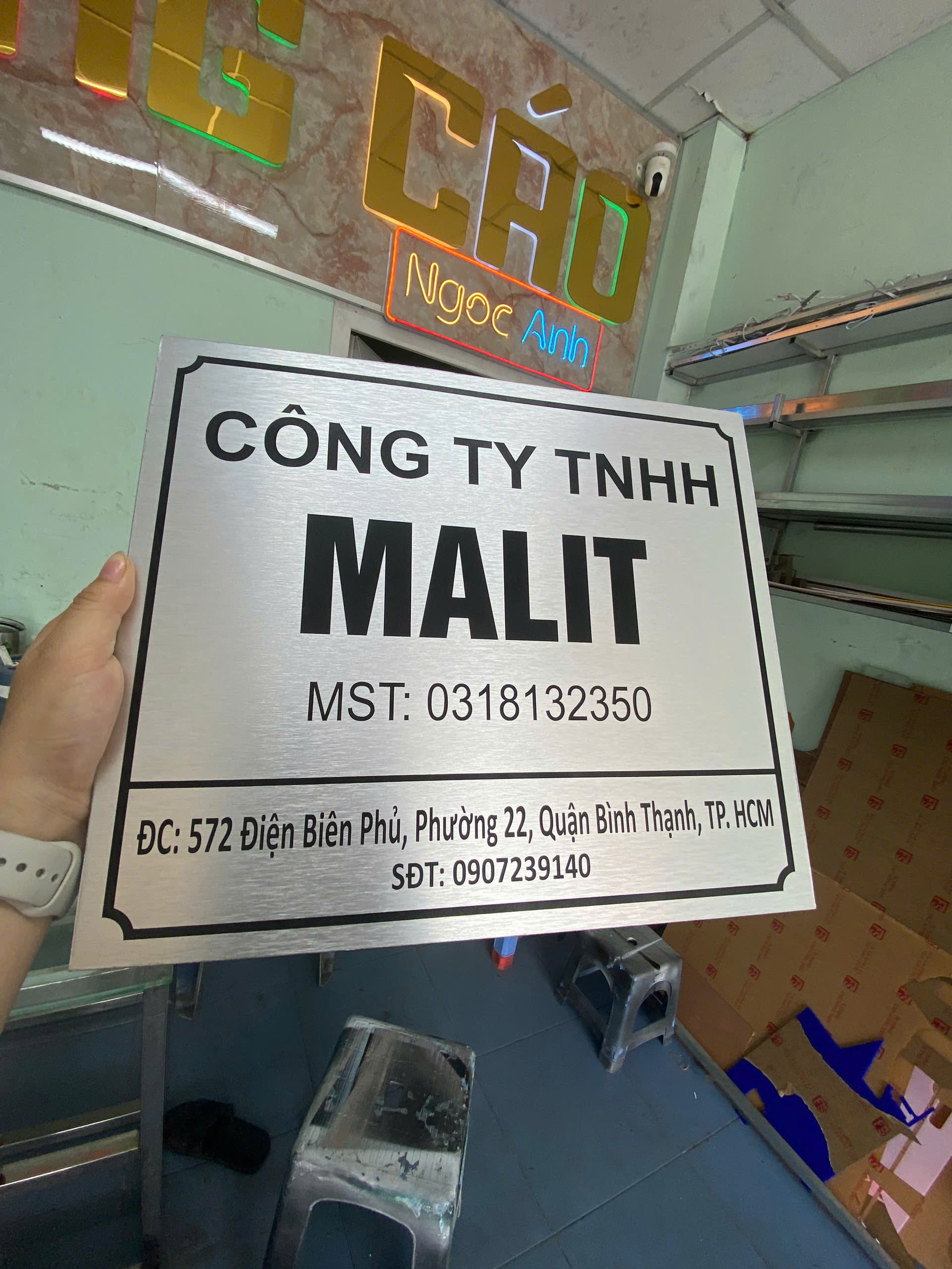 Bảng tên công ty aluminium bền đẹp giá rẻ tại Quận 3