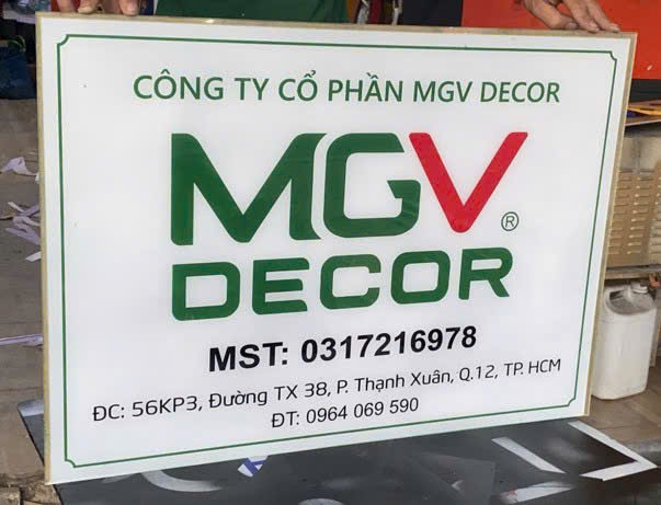 bảng tên công ty mica giá rẻ tại Quận 3