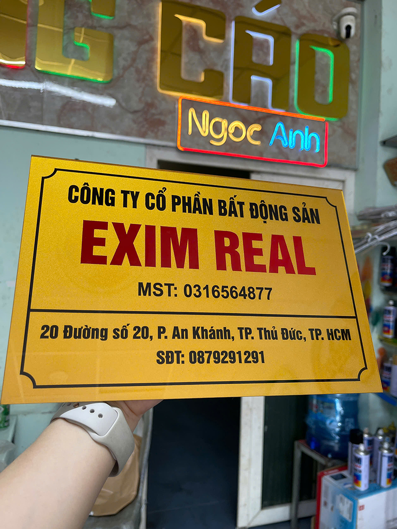 bảng tên công ty mica giá rẻ tại Quận 3