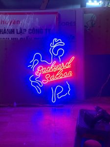 Gia công bảng hiệu LED neon theo logo thương hiệu – sang trọng, độc đáo