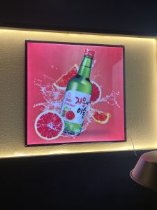 Thi công hộp đèn siêu mỏng LED Quận 1 – Ánh sáng đều, đẹp, tiết kiệm điện năng.