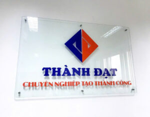 i công bảng mica chữ nổi tại Bình Thạnh – Ngọc Anh