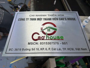 Biển tên công ty alu đẹp tại Quận Phú Nhuận do Quảng Cáo Ngọc Anh thiết kế thi công